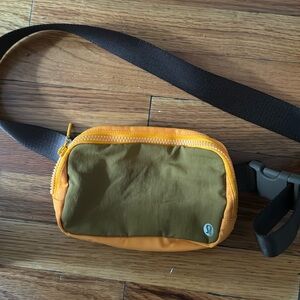 Lululemon belt bag